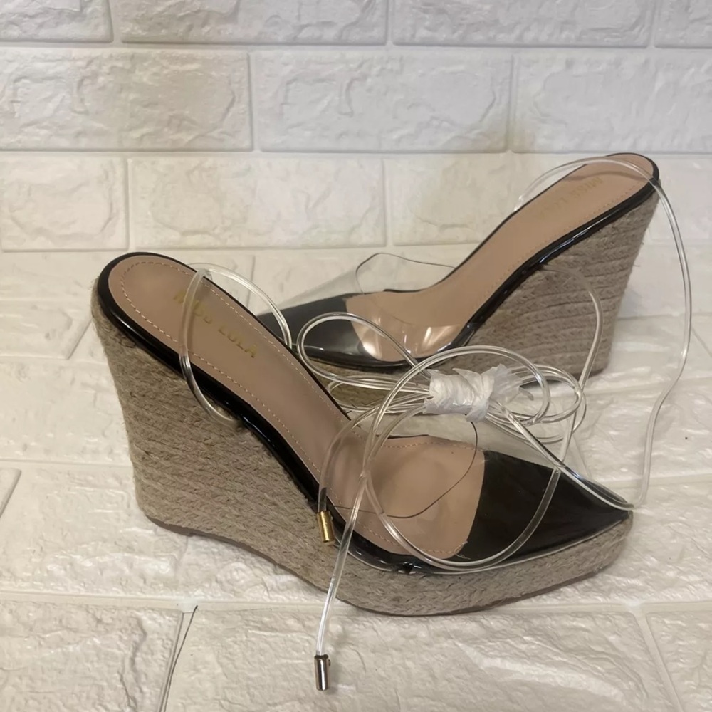 MISS LOLA " Clear and Woven Wedges Platform Sandals 8 Pointed Toe